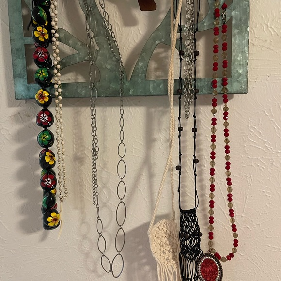 Necklace bundle - Picture 2 of 2